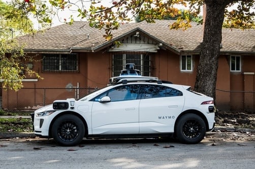 Lianhe Sowell Expands Automotive Aftermarket Reach, Shares Surge Over 100%
