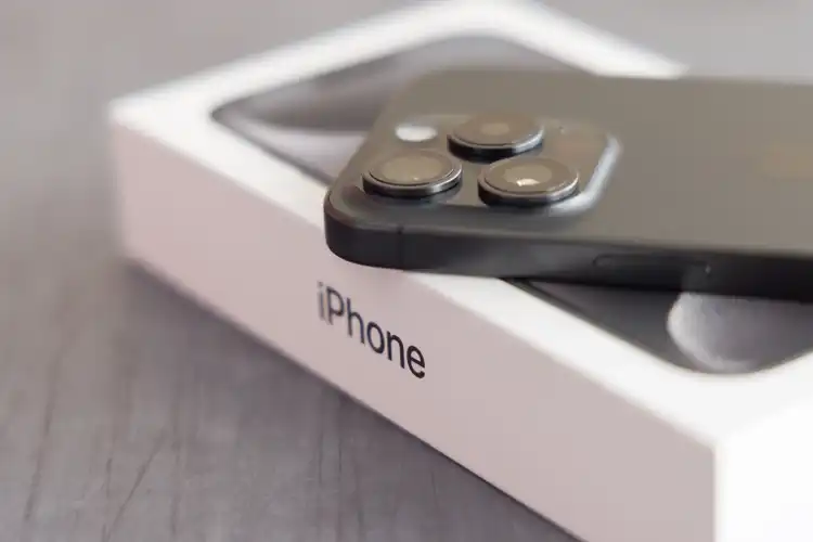 SA Asks: Will Apple move iPhone production to U.S. rather than India?