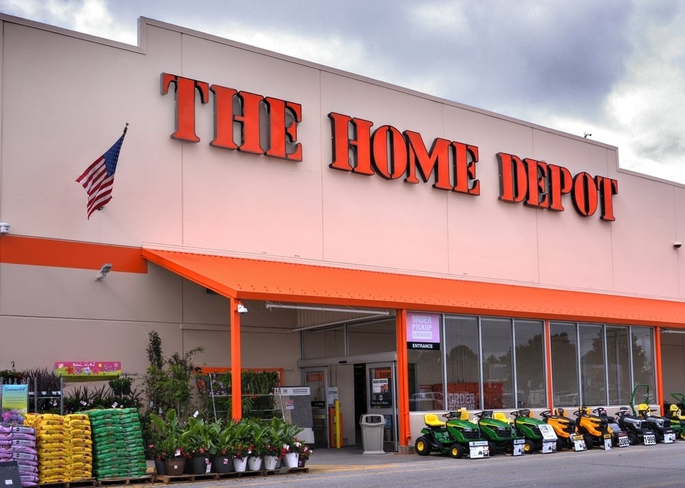 Americans Stop Moving as Mortgage Lock-In Persists: Home Depot Sees 'No Sign' of Housing Turnaround