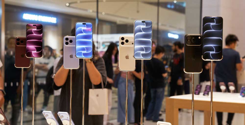 Apple Stock Downgraded As Analysts Turn Cautious On iPhone Maker