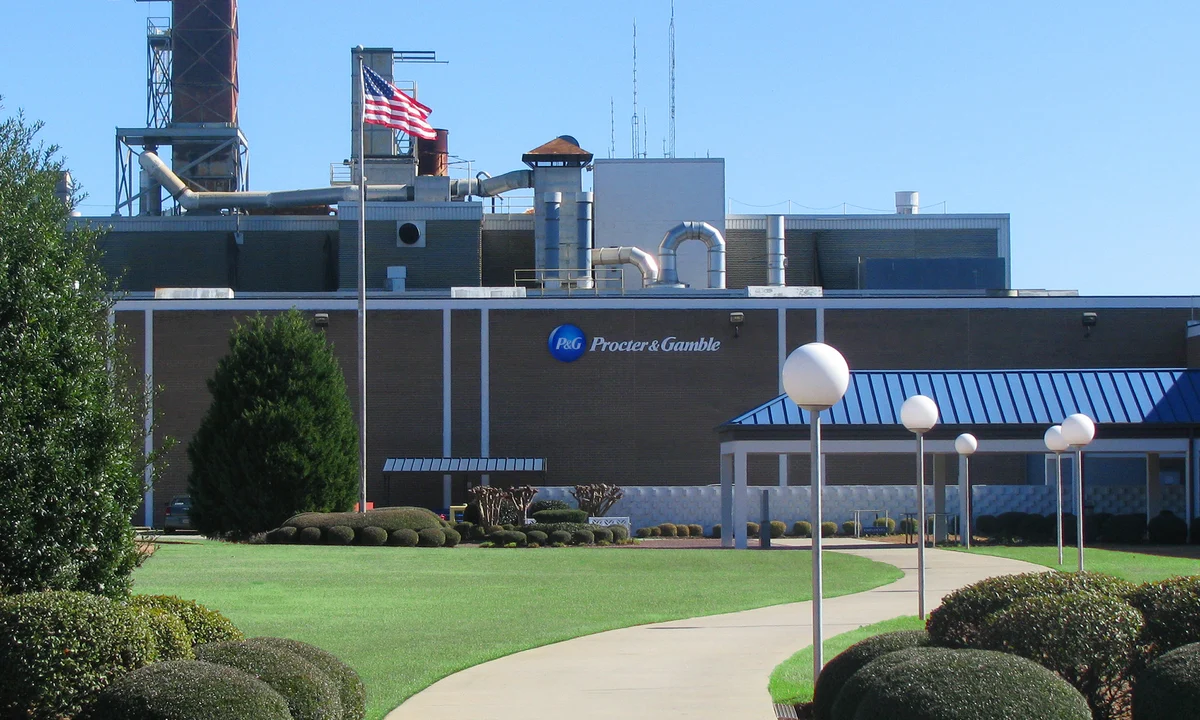 I Pegged This Dividend King as My Top Value Stock to Buy for 2026, and It's Already Up 11% This Year. Here's Why This Passive Income Powerhouse Is Still a Buy Now.