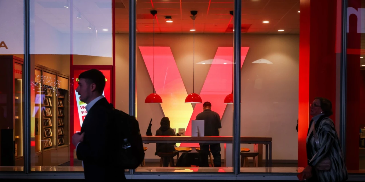 Verizon to Cut About 15,000 Jobs