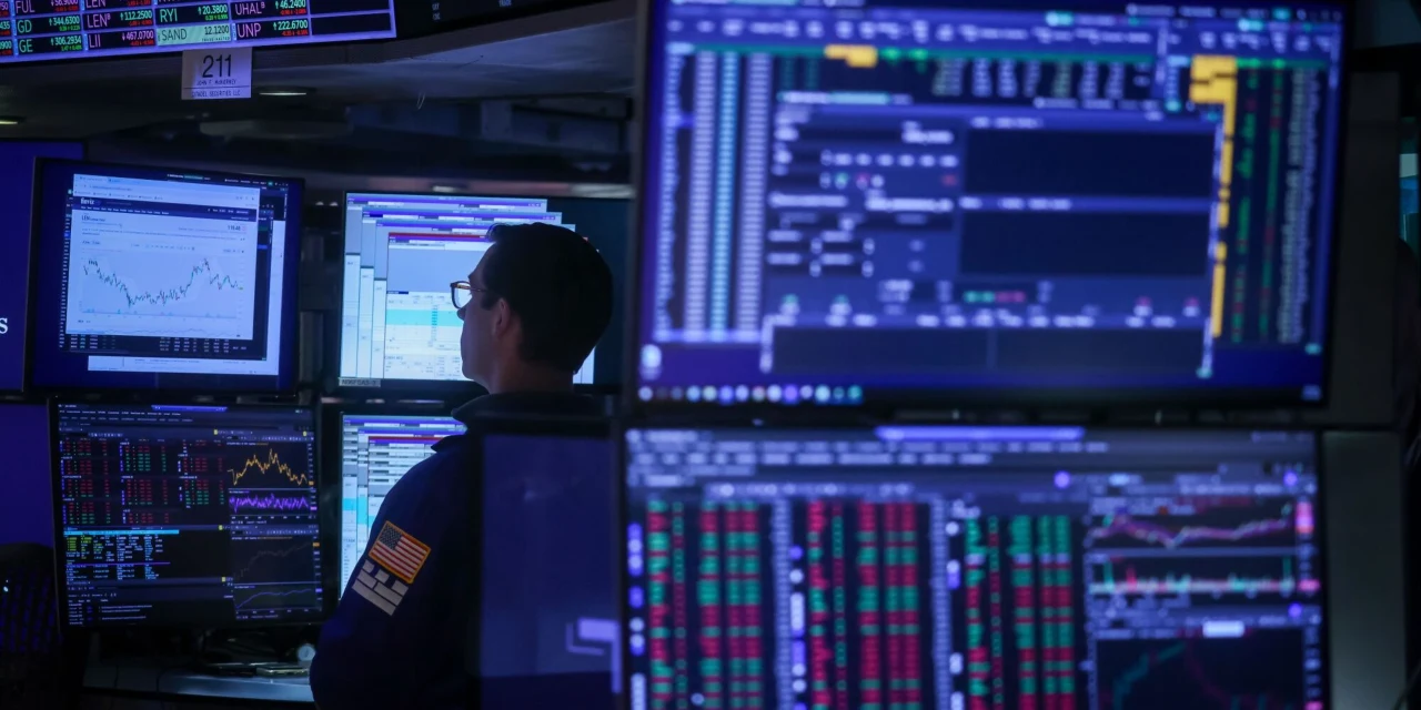 Market Rout Intensifies, Sweeping Up Everything From Tech to Crypto to Gold