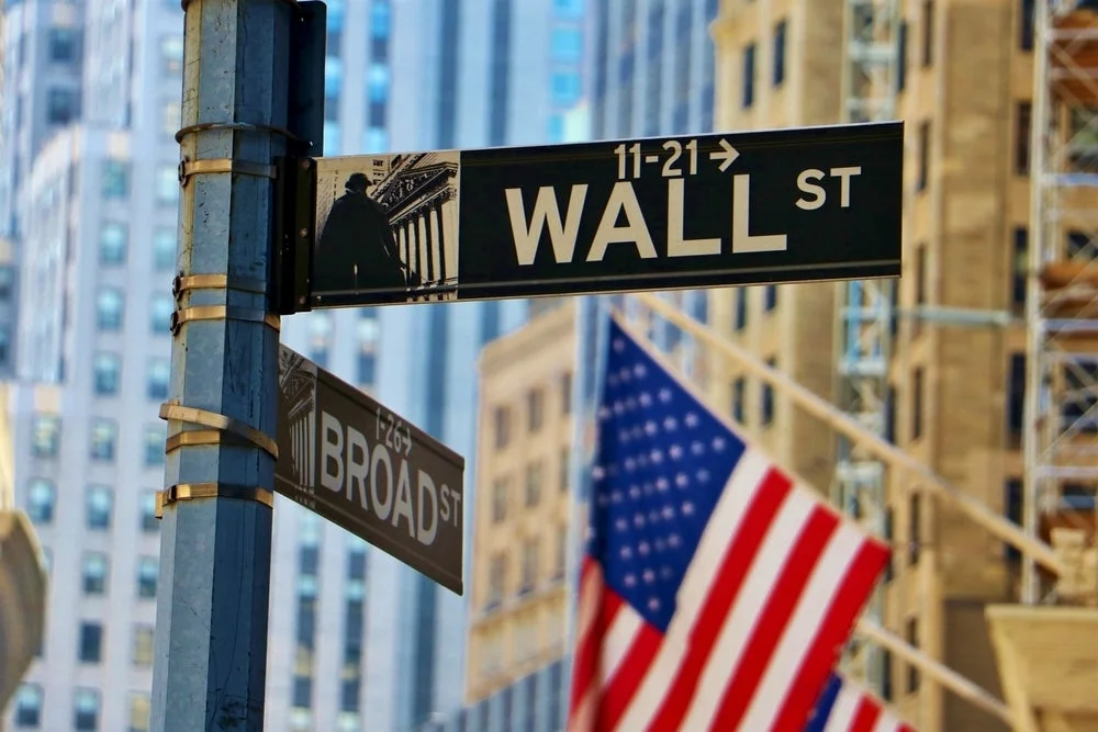 Top 2 Financial Stocks That May Collapse This Quarter
