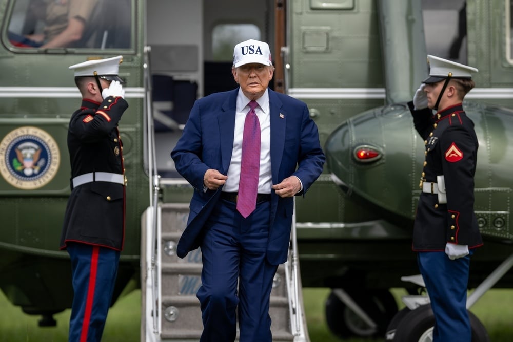 Trump Wants a 'Beauty': Lockheed Martin's Sikorsky to Fund New $6 Million White House Helipad After Marine One Takes a Toll on the Lawn