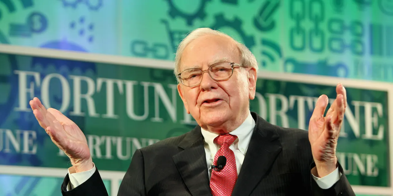 These are the secrets to Buffett’s investment success, according to this billionaire investor
