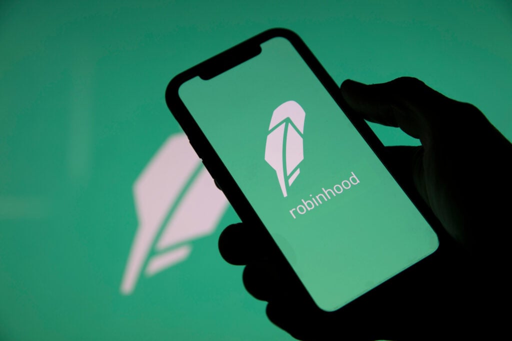 Robinhood Stock Dips as Bitcoin Falls, Risk Appetite Cools