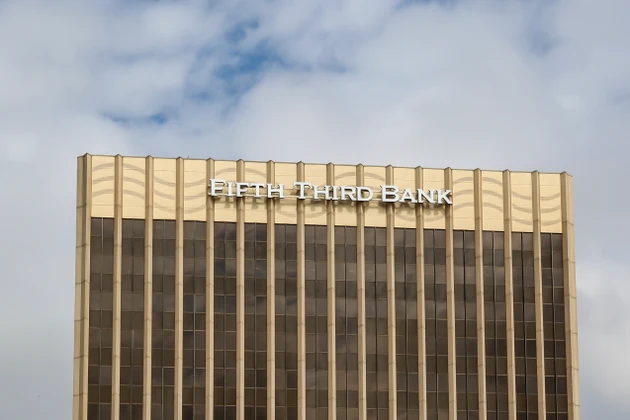 Fifth Third Bancorp stock down as Q1 provisions rise above expectations