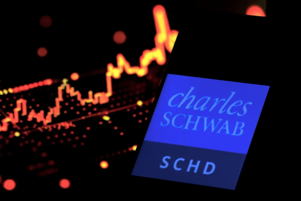 Schwab: Half Of US Investors May Ditch Other Assets For ETFs — 4 Funds To Watch