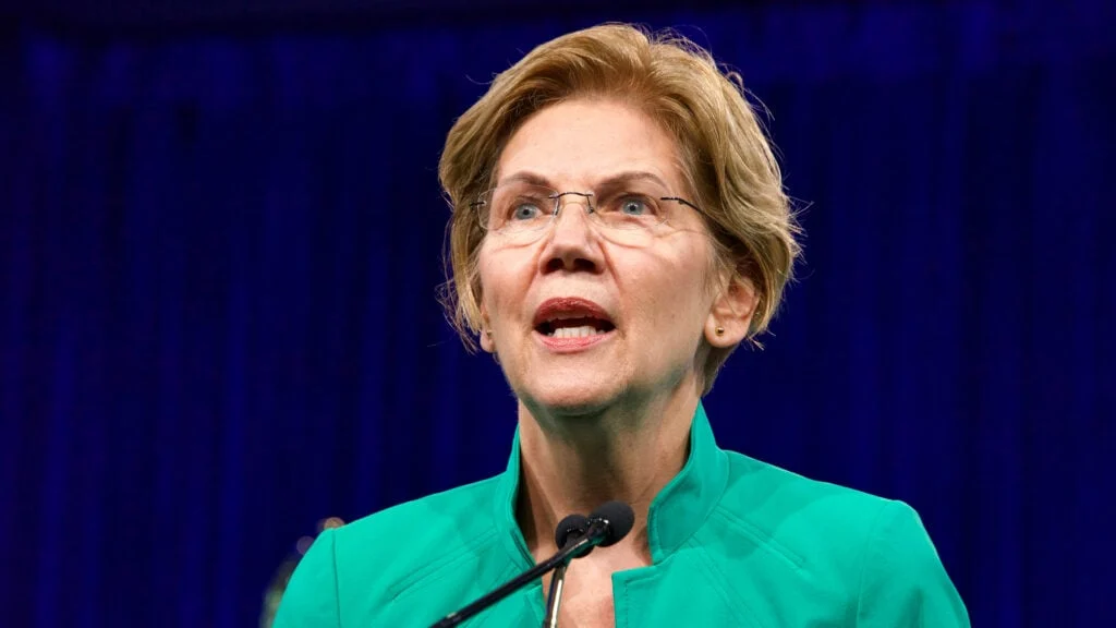 Elizabeth Warren Presses SEC Over Trump's Crypto 401(k) Plan—Here's The Conflict