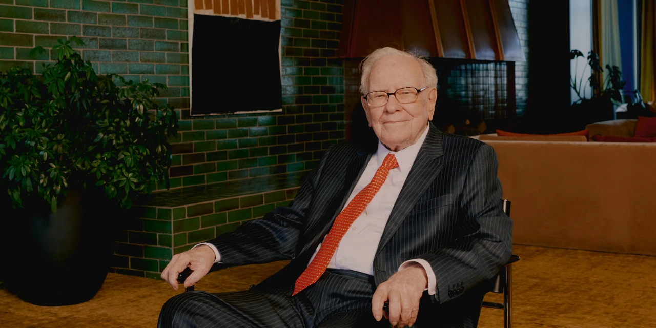Warren Buffett Stayed True to His Ways in His Final Year as Berkshire CEO