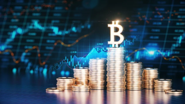 Bitcoin climbs as U.S. move against Venezuela fuels market jitters; global crypto market tops $3 trillion