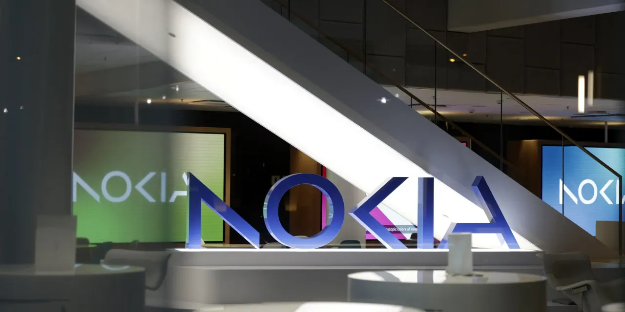 To AI From Flip Phones. Nokia’s Extended Microsoft Partnership Could Make the Stock Legit.