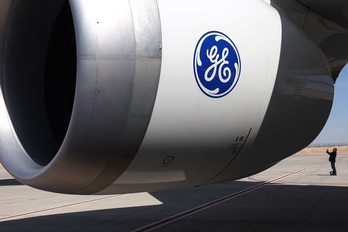 GE Raises Earnings Goal of Aerospace Business on Strong Sales - Bloomberg