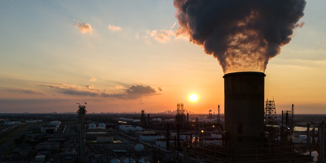 LyondellBasell Revenue Rises; Warns of Slow Recovery in Middle East