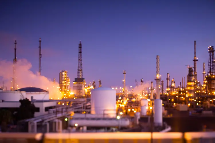 Phillips 66 to start winding down Los Angeles refinery next week - Reuters