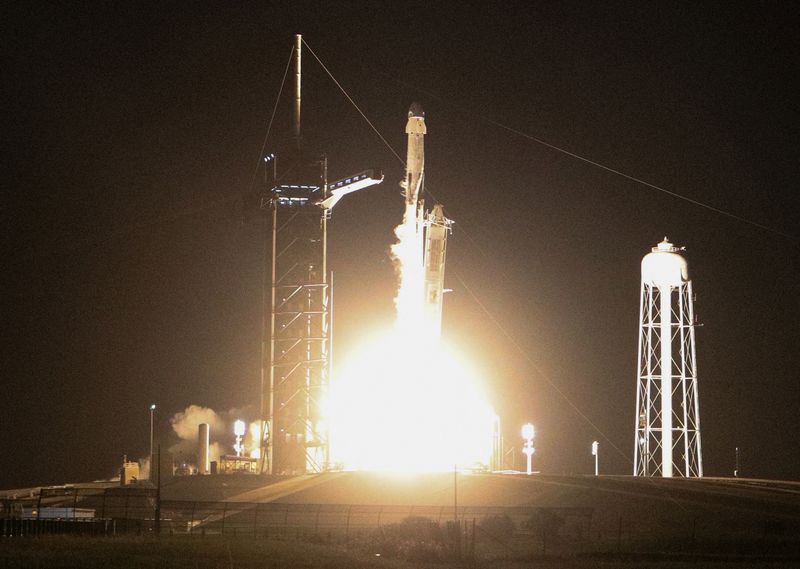 Amazon signs up SpaceX's Falcon 9 launches for Kuiper satellites