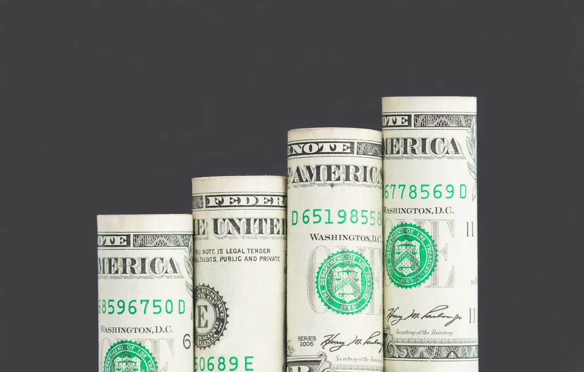 Warren Buffett Says Buy This Brilliant Vanguard Index Fund -- It Could Turn $450 Per Month Into $940,200