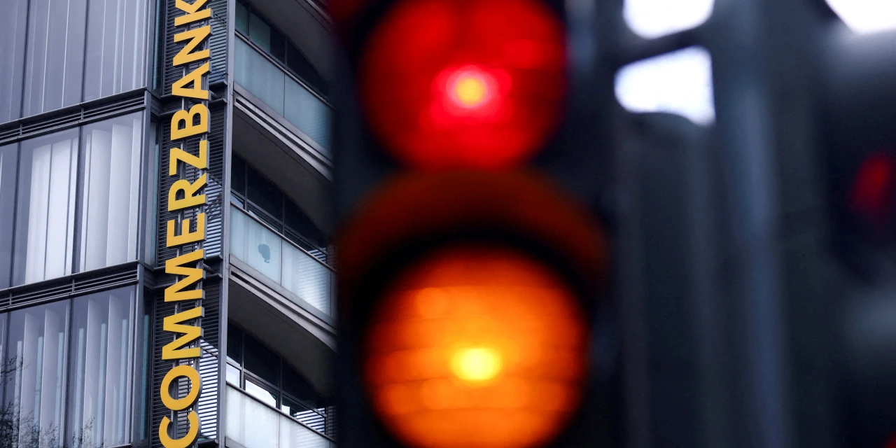 UniCredit Says Commerzbank Stake Increased to 37.7% After Latest Acceptances