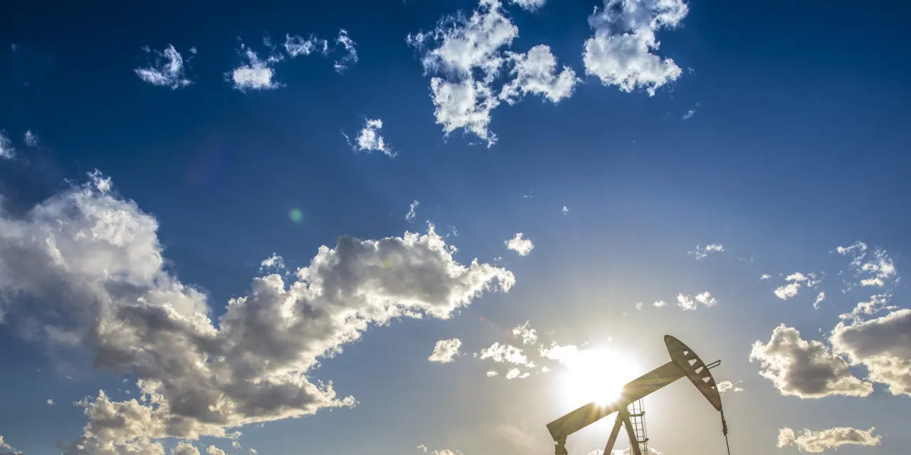 Oil Prices Tumble to Lowest Levels Since 2021. Here Are the Big Concerns.