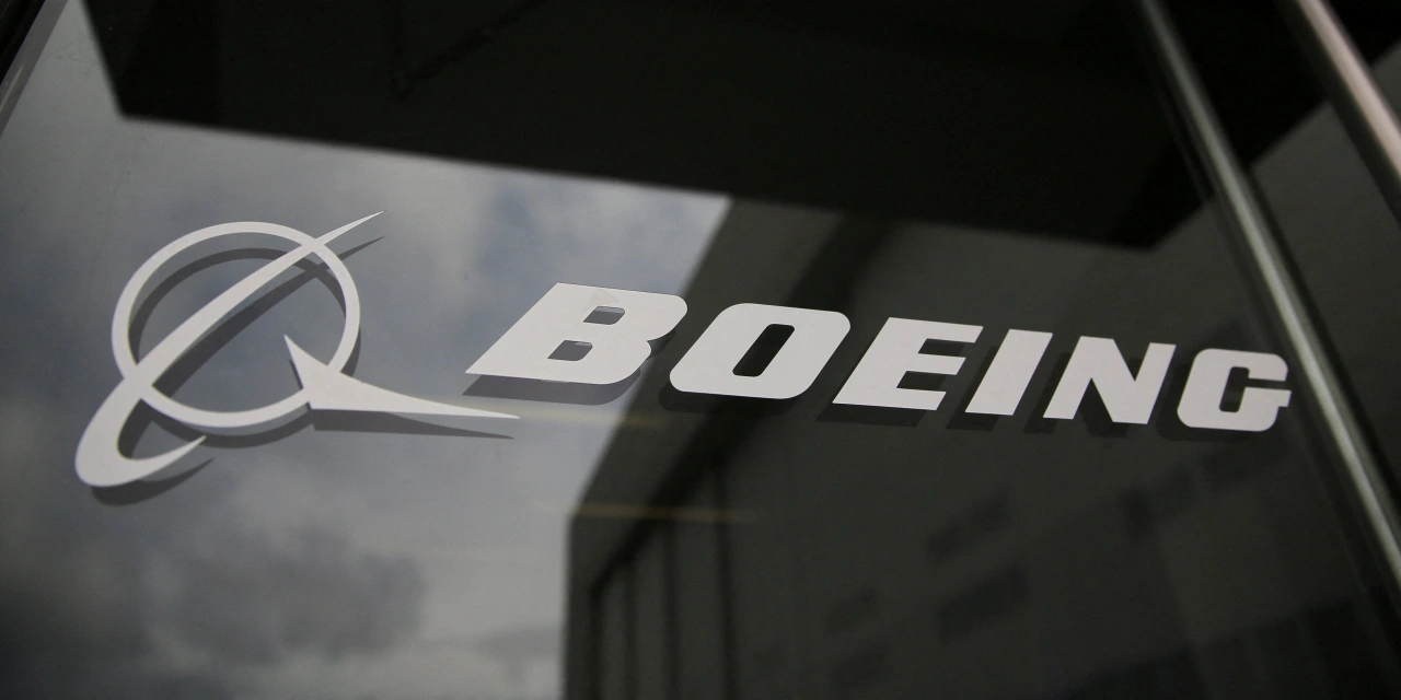 Boeing’s Commercial Jet Business Improves, Reducing Quarterly Loss