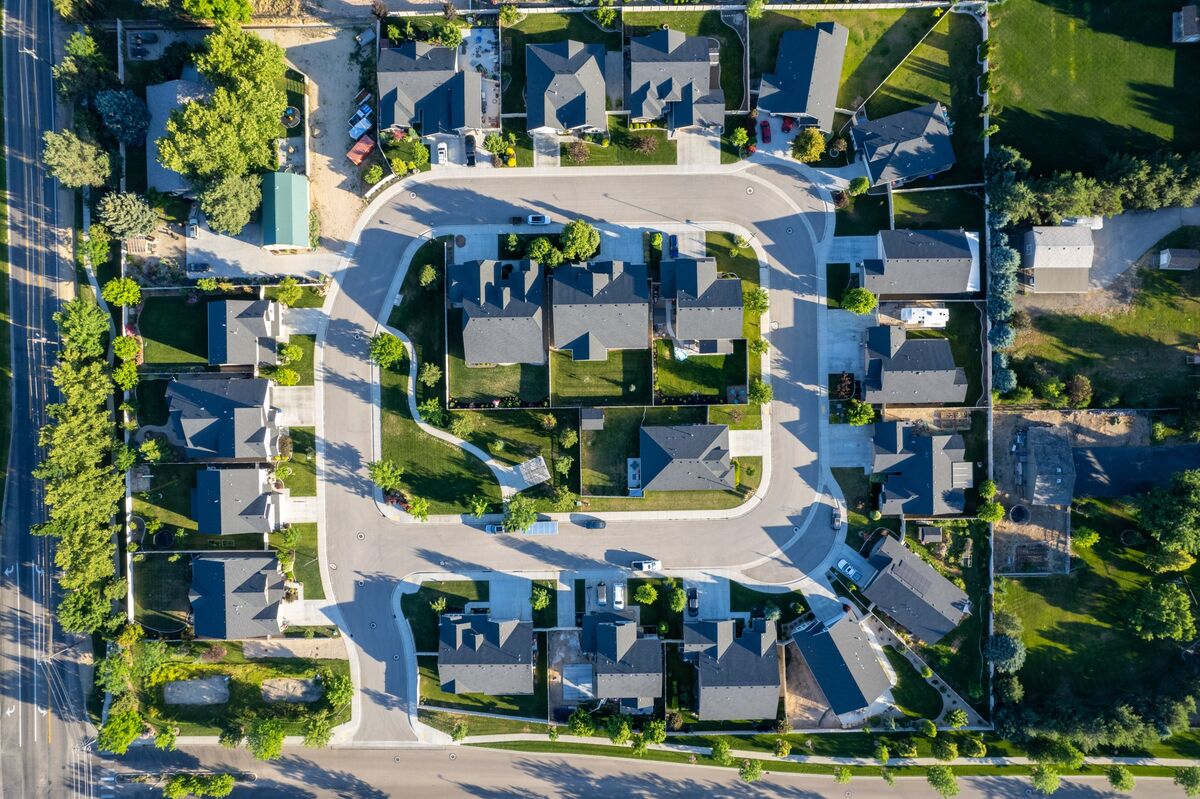 Zillow Deleting Home Climate Risk Scores Reveals Limits of Flood, Fire Data