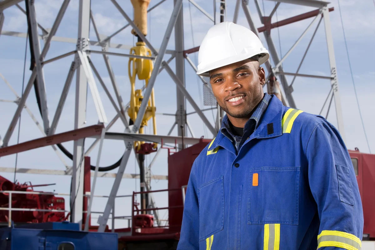 Dividend Stock Showdown: NextEra Energy vs. Dominion Energy -- Which Should You Own?