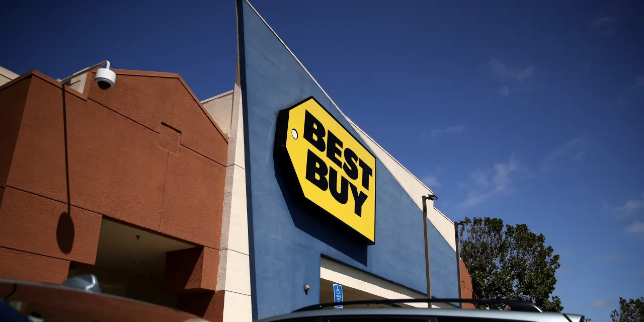 The Strange Reason Best Buy Is One of the S&P 500’s Best Performing Stocks Today