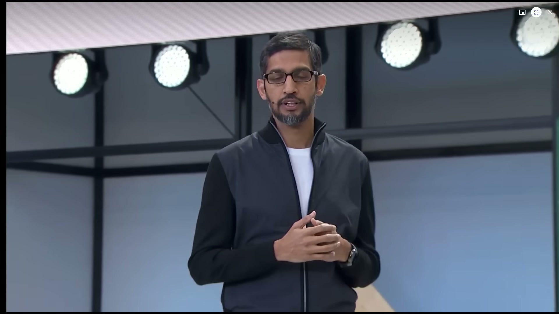 Alphabet Has Lost About $860 Billion Since Its Peak, Nearly a Whole Walmart. Apple Has Avoided the AI Race and Is Near All-Time Highs.