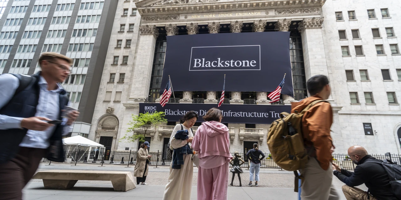 Investors Seek to Pull 10% From Blackstone’s Giant Private-Credit Fund