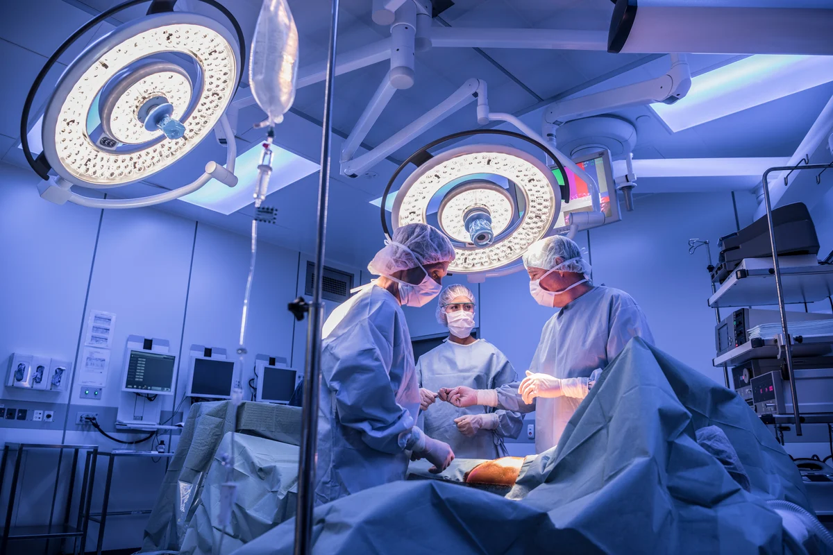 Medtronic's High Dividend Yield Gets Little Attention on Wall Street -- Should You Buy the Stock Anyway?