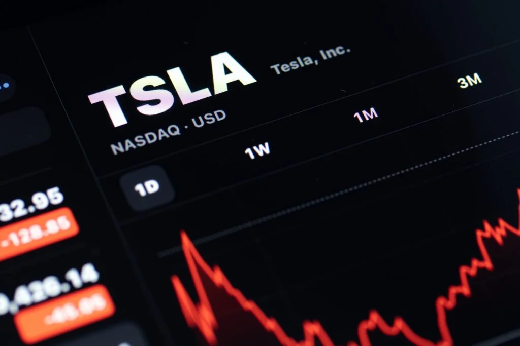 Tesla, Boeing And 3 Stocks To Watch Heading Into Wednesday - Ford Motor, Boeing - Benzinga