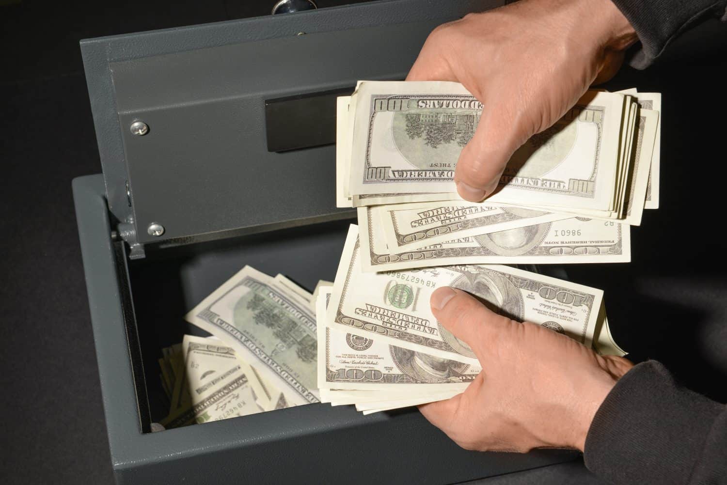AI's Absurd Spending Boom? Hyperscalers Are Spending 102% of Cloud Revenue on Capex