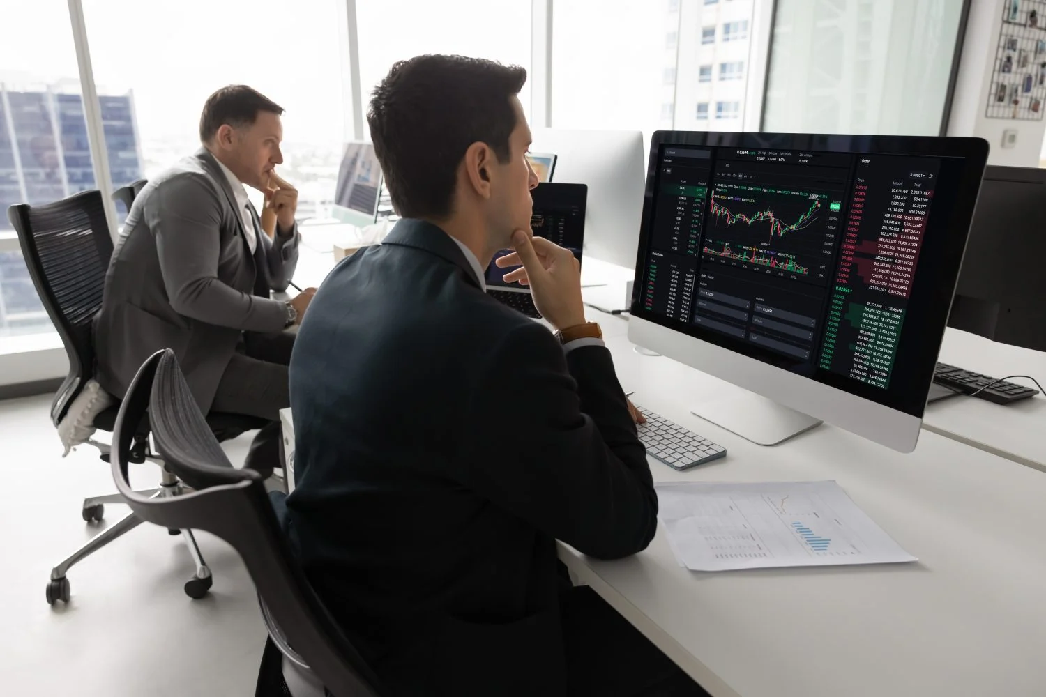 AMZW's Weekly Payouts Drop 79% as Volatility Collapses; Can Investors Count on Them?