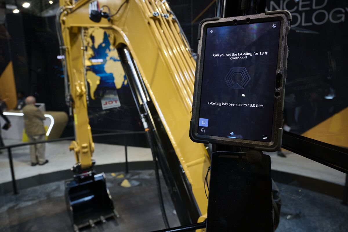 Caterpillar Crosses $300 Billion in Market Value on AI Rally