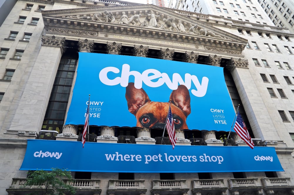 Chewy Posts In-Line Q2 Earnings: Pet Parents Cut Treats, Not Necessities