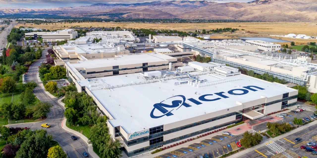 Micron Stock Falls as It Faces a Fresh Chinese Memory-Chip Threat