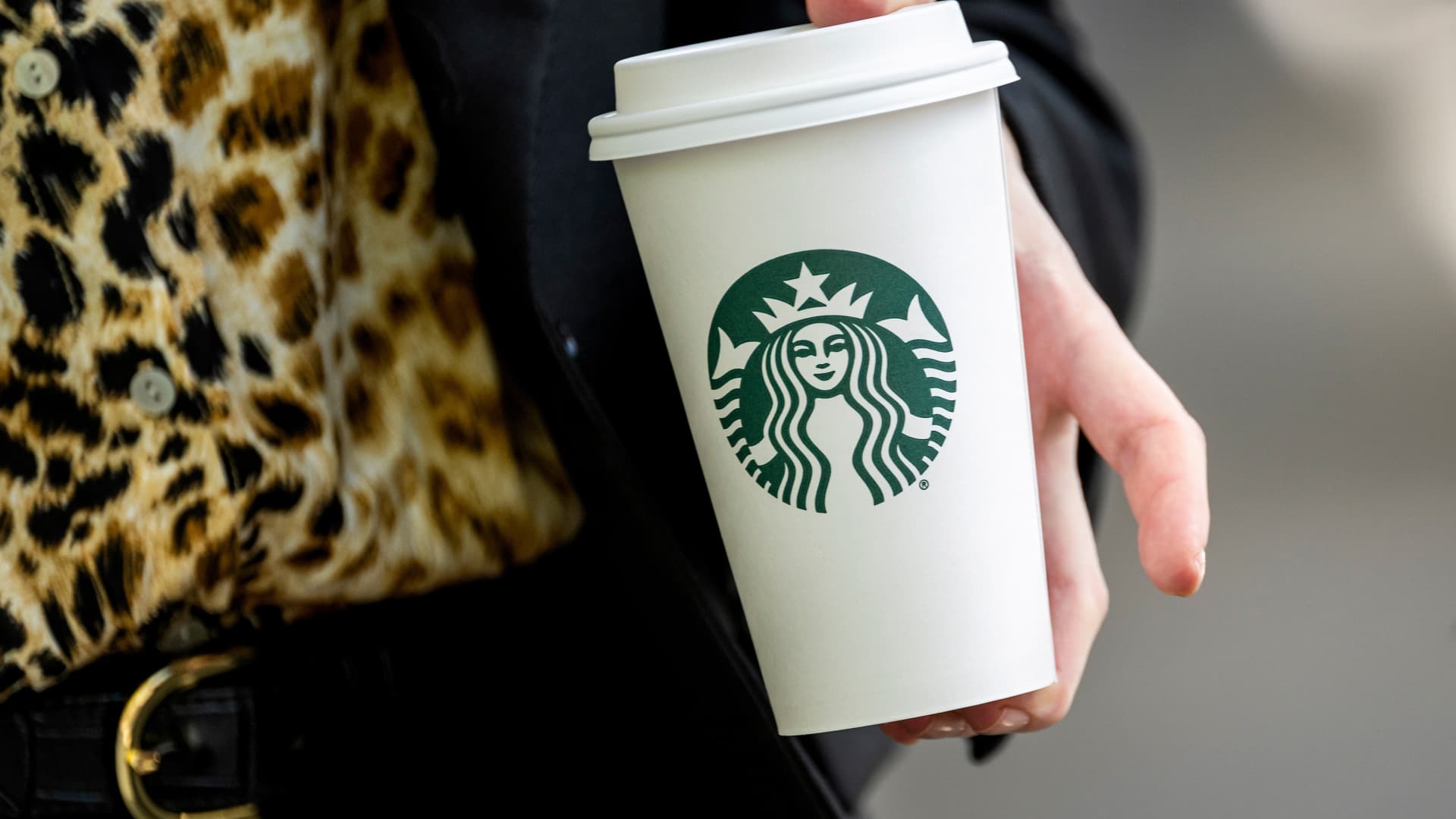Starbucks is about to report earnings. Here's what to expect