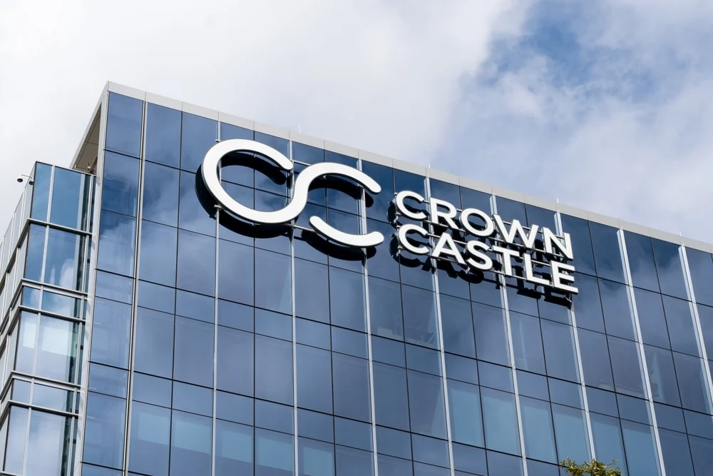 Crown Castle Shares Slide After Q4 Results, Weak FY26 Guidance