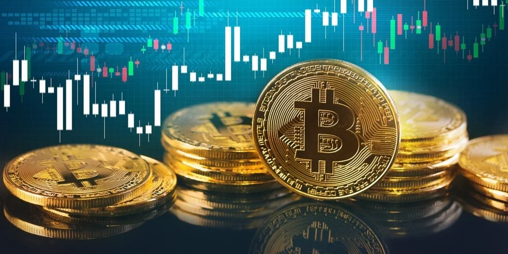 Bitcoin, XRP and Solana Bounce Back After Crypto Market Bloodbath