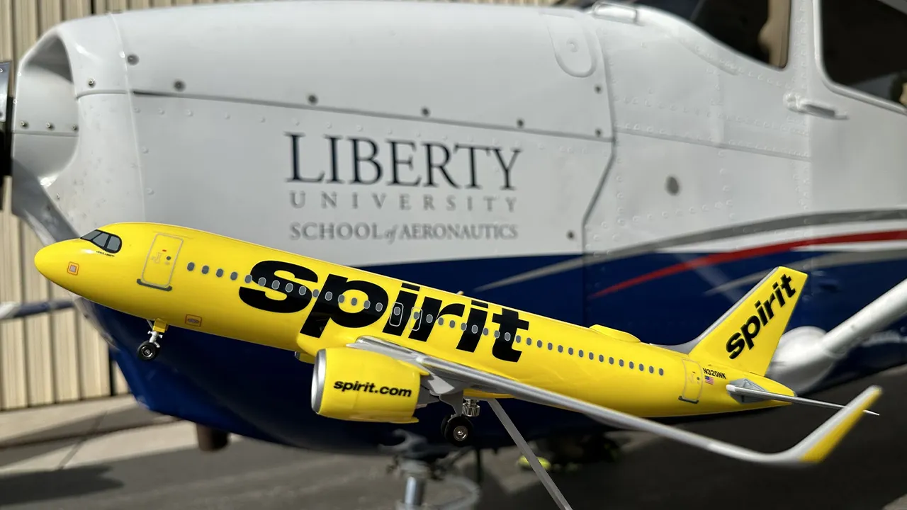 Spirit Airlines partners with Liberty University flight school, looks to address pilot shortage - Fox Business