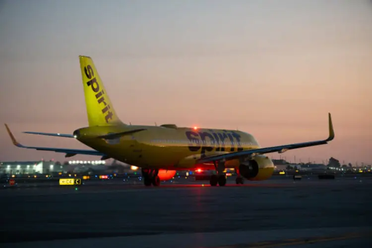 Ultra low-cost airline carriers turn defensive on United CEO comments