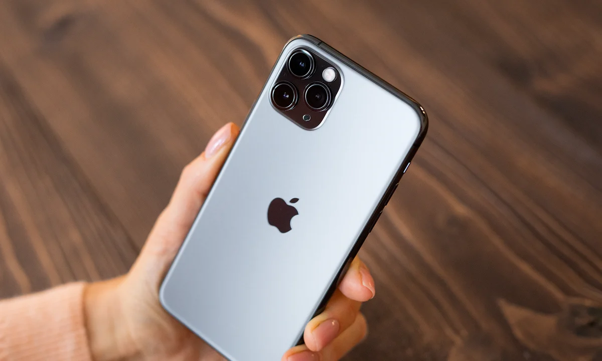Soaring iPhone Sales Have Supercharged This Under-the-Radar Stock That's Outperforming Apple. Buy It Before It Soars Another 59%
