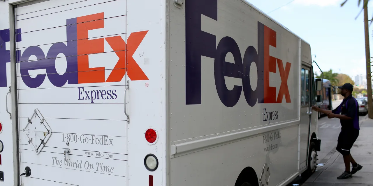 FedEx’s freight business puts profit outlook at risk, analyst says