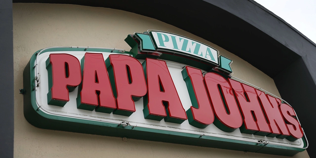Papa John’s Says Inflation-Weary Consumers Are Trading Down