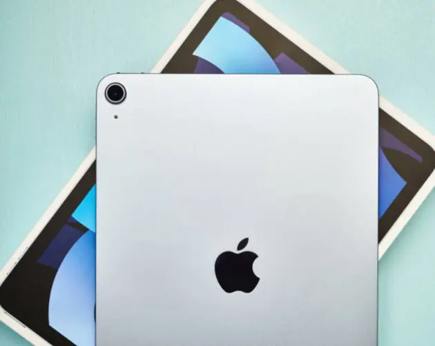 Apple may use OLED screens for iPad Air next year: report