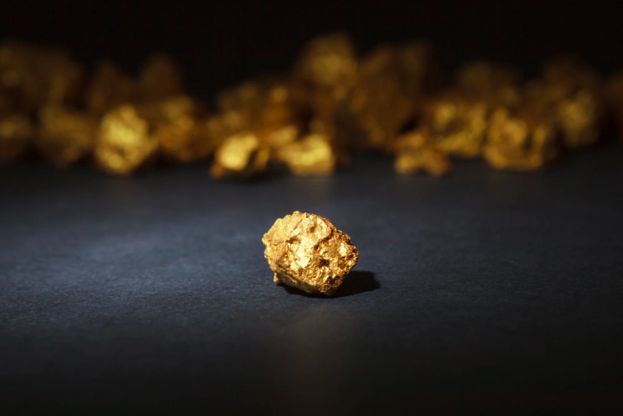 Gold Prices Could Surge to $5,000 -- Should You Buy Wheaton Precious Metals Stock Now?