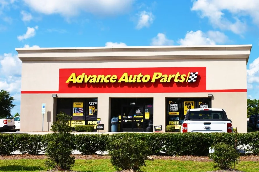Advance Auto Parts Tumbles On Weak Outlook, Margin Concerns