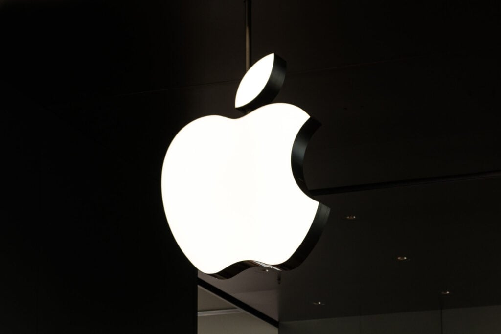 Apple, SLB And A Financial Stock: CNBC’s ‘Final Trades’