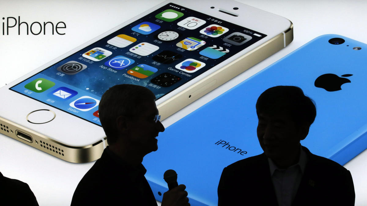 Apple falls off list of China's top 5 smartphone shippers: IDC